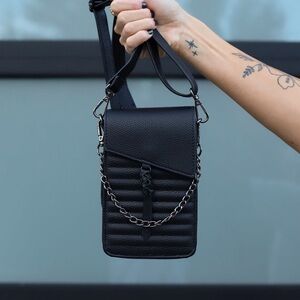 *Like New* RadRev Phone Bag Sling in Pebble Black